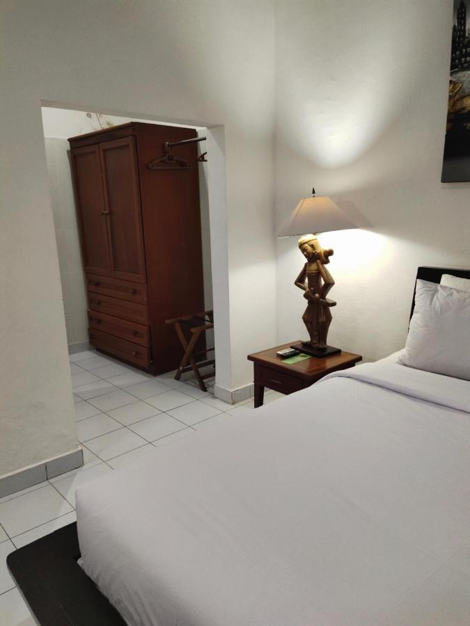 La Walon Hotel Kuta Lombok Esterno foto