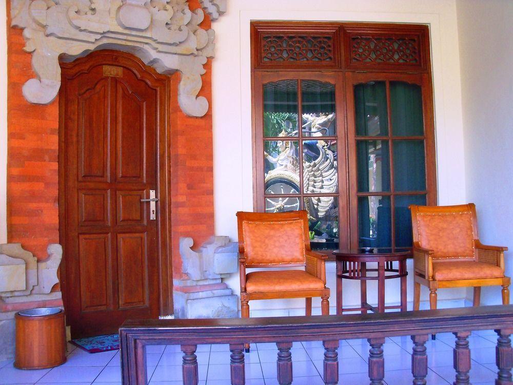 La Walon Hotel Kuta Lombok Esterno foto