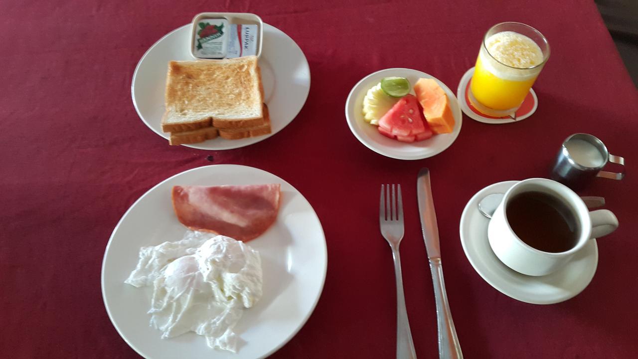 La Walon Hotel Kuta Lombok Esterno foto