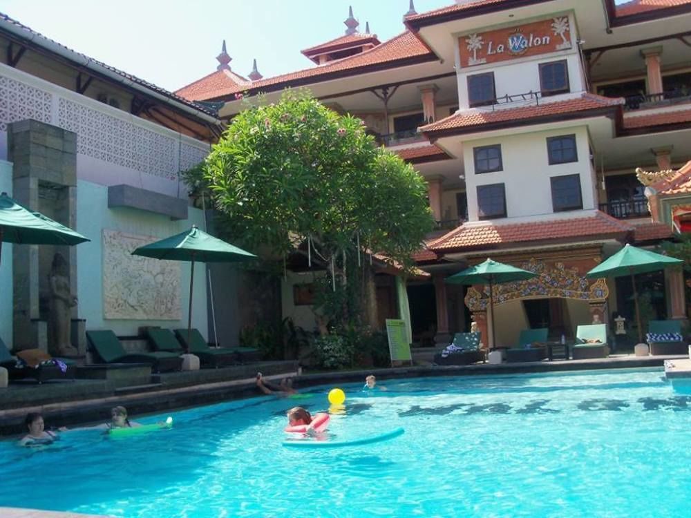 La Walon Hotel Kuta Lombok Esterno foto