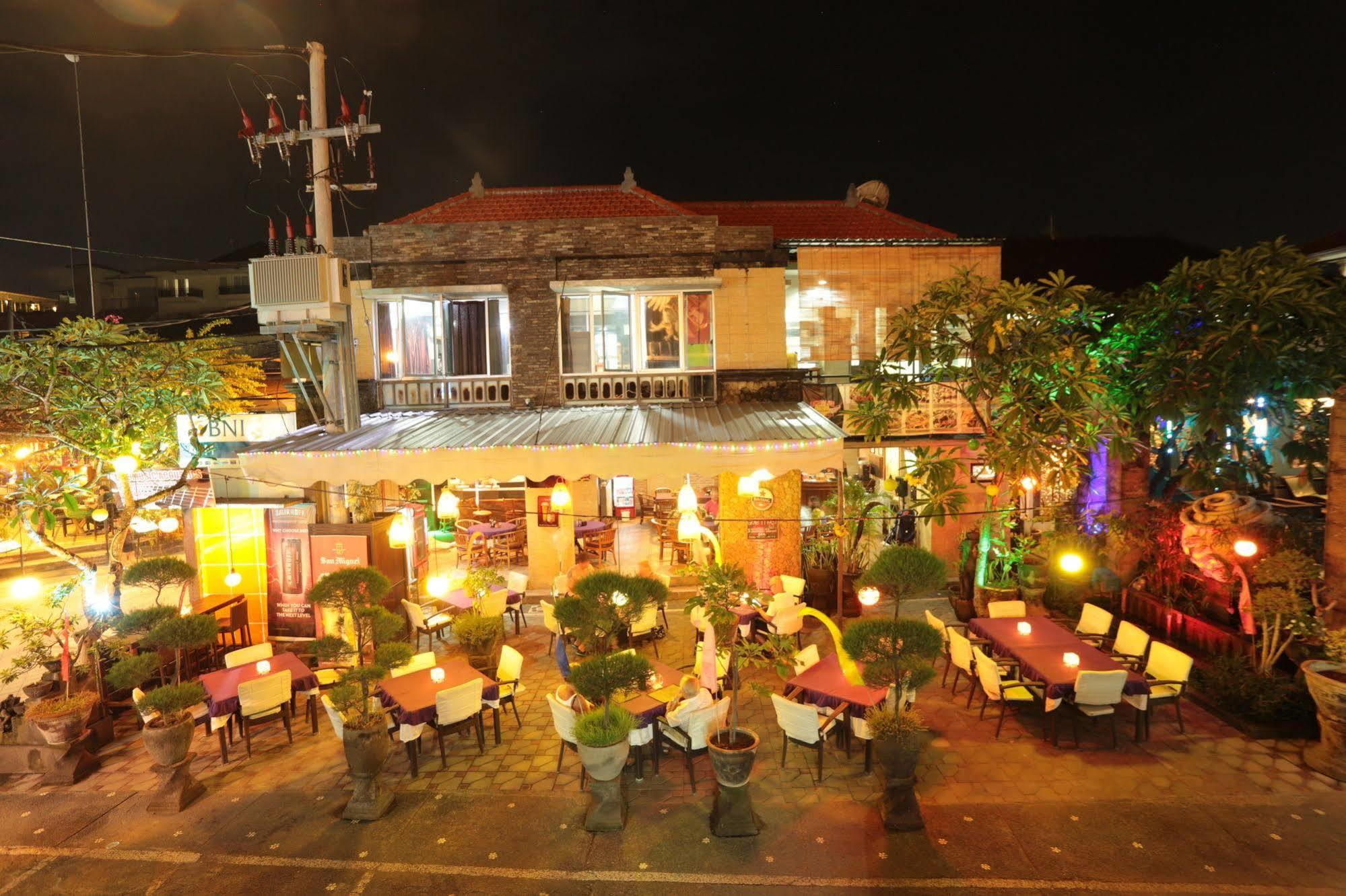 La Walon Hotel Kuta Lombok Esterno foto