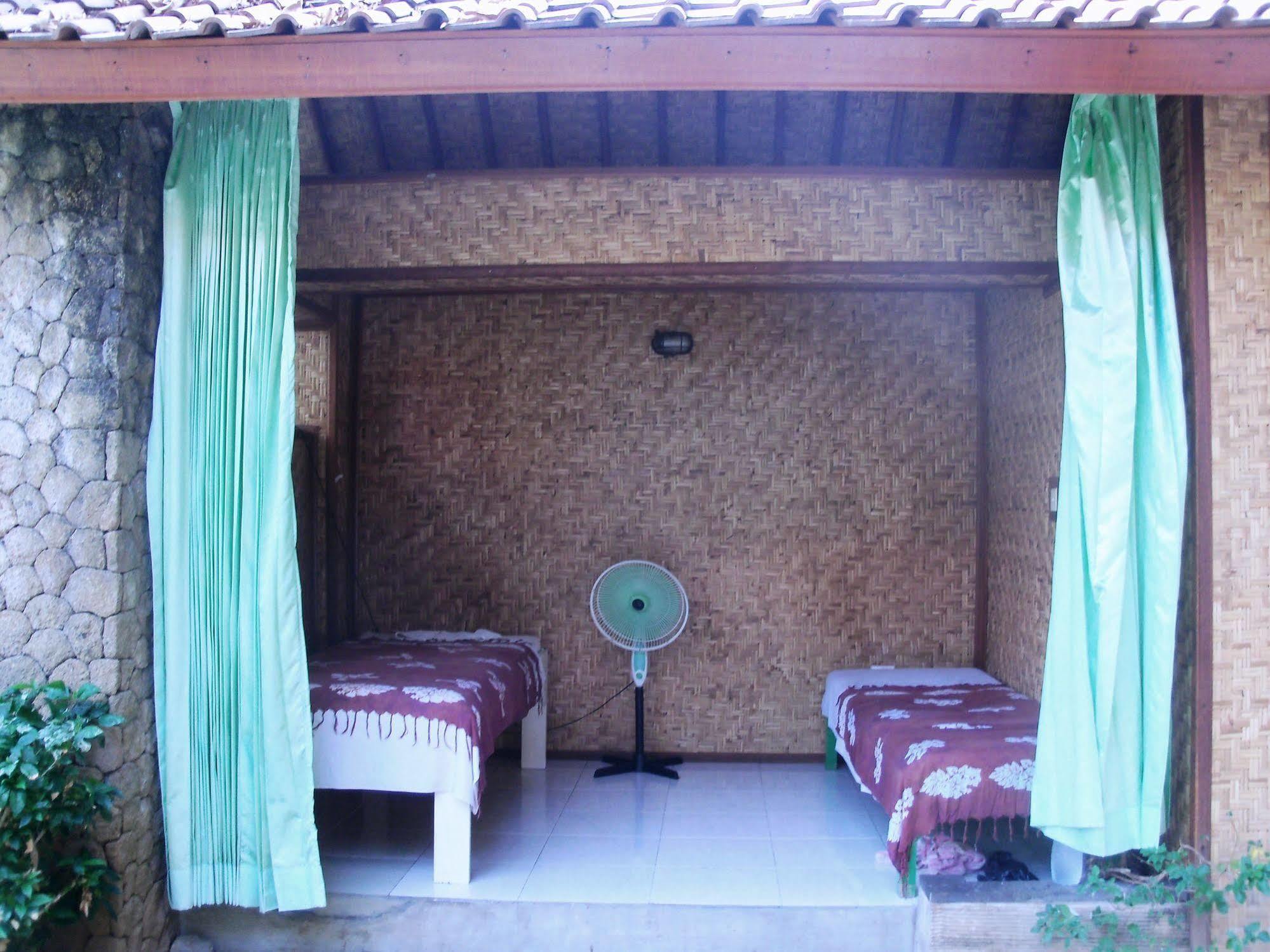 La Walon Hotel Kuta Lombok Esterno foto