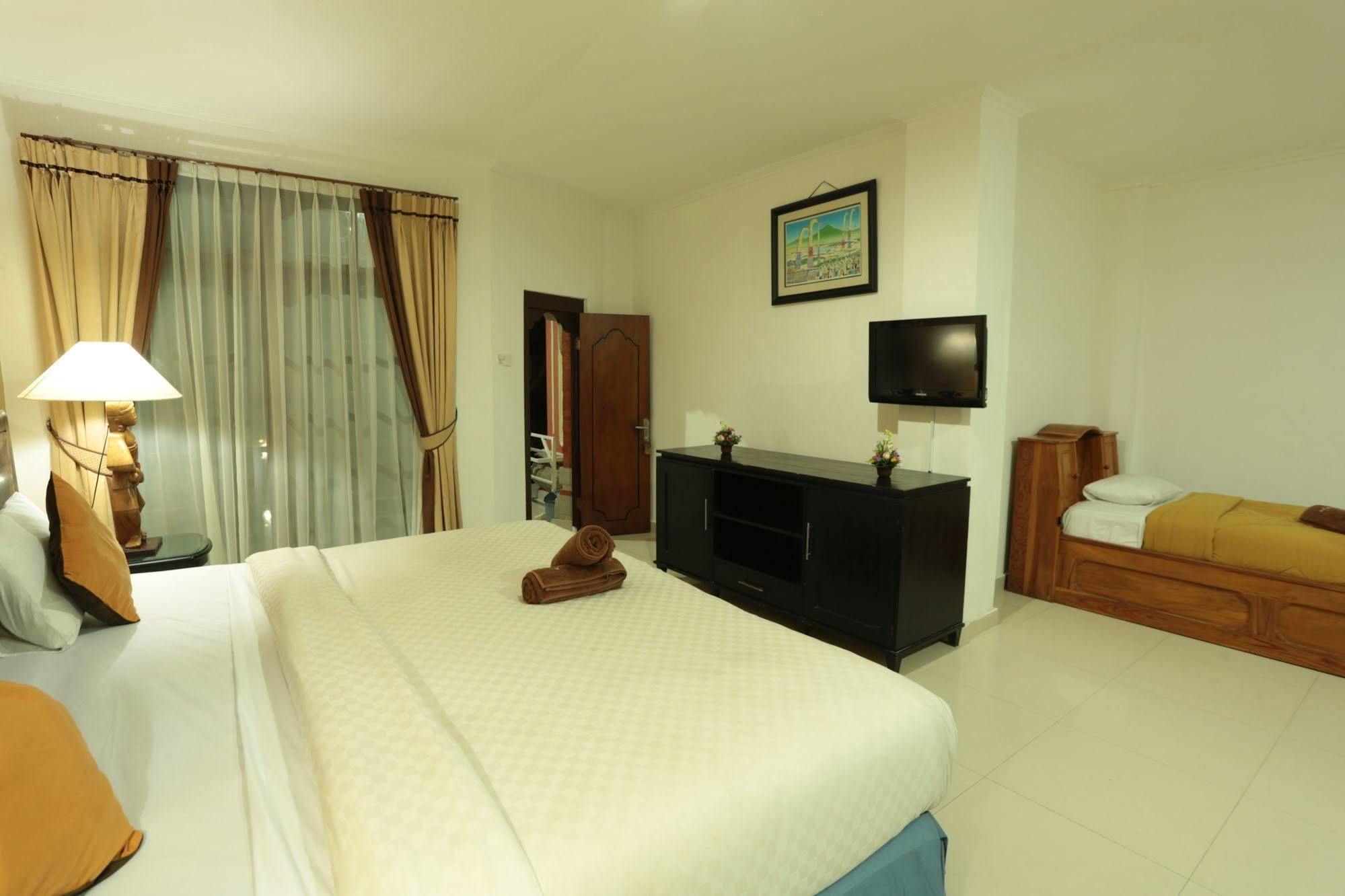 La Walon Hotel Kuta Lombok Esterno foto