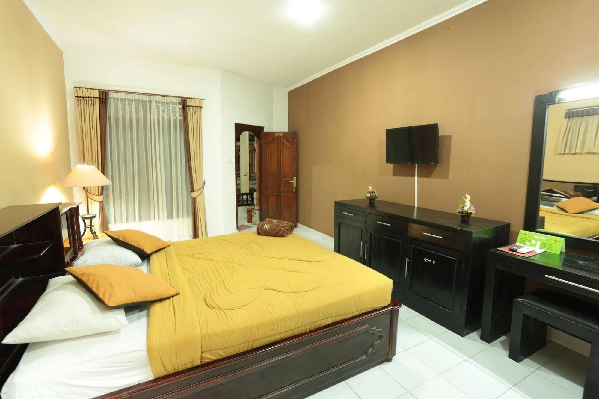 La Walon Hotel Kuta Lombok Esterno foto