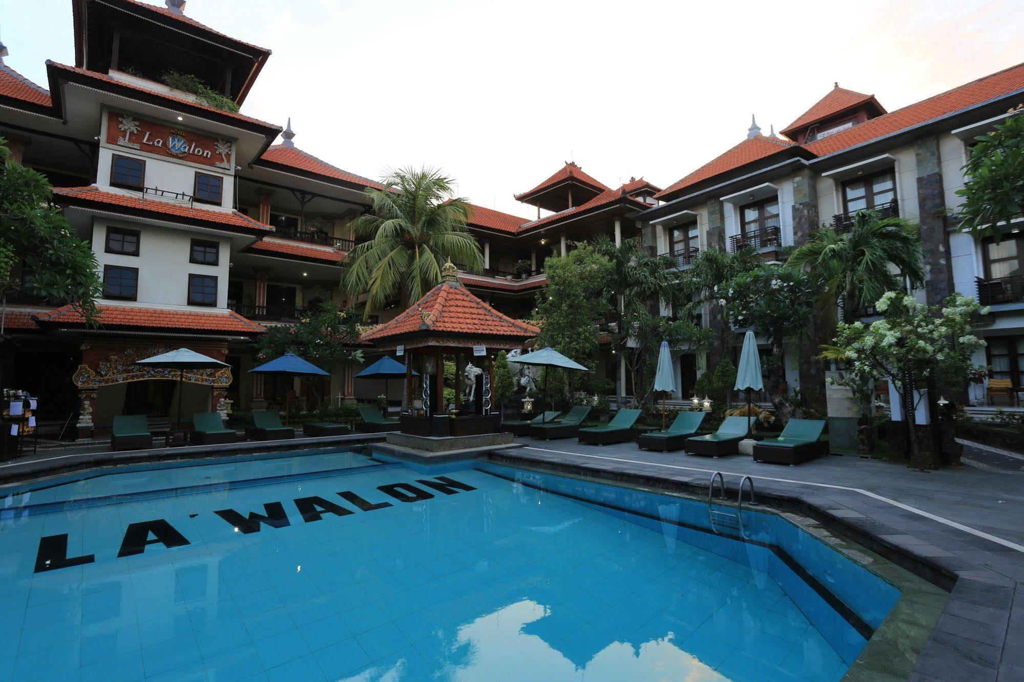 La Walon Hotel Kuta Lombok Esterno foto
