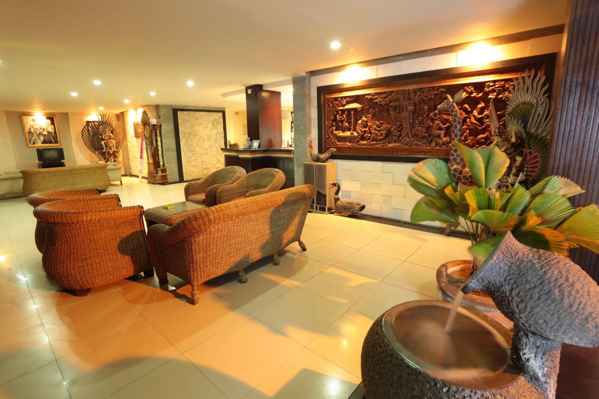 La Walon Hotel Kuta Lombok Esterno foto